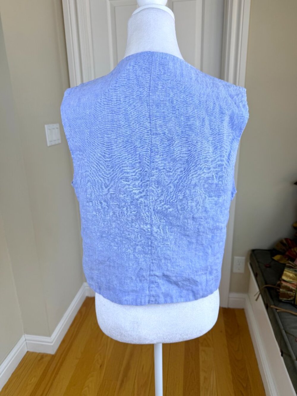 Quince Linen Vest Top European French Blue (M) - Picture 4 of 10